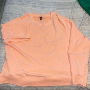 Universal Thread Coral CrewNeck Sweater. Size XL. condition like brand new.